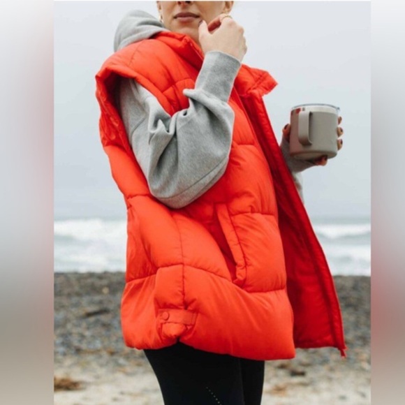 Free people in a bubble puffer vest - orange flame - Picture 1 of 6